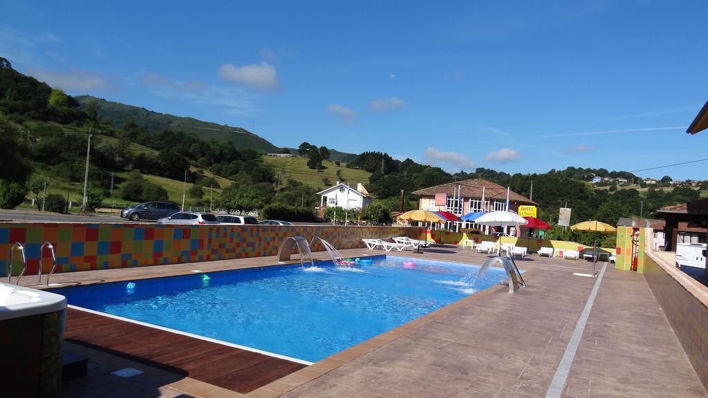 Conjunto Hotelero La Pasera Soto De Cangas Esterno foto