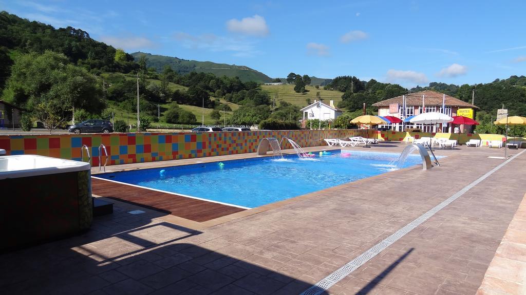Conjunto Hotelero La Pasera Soto De Cangas Esterno foto