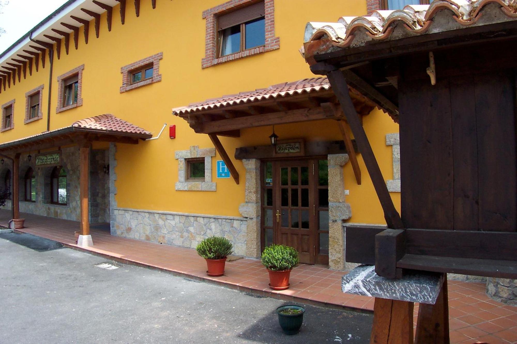 Conjunto Hotelero La Pasera Soto De Cangas Esterno foto